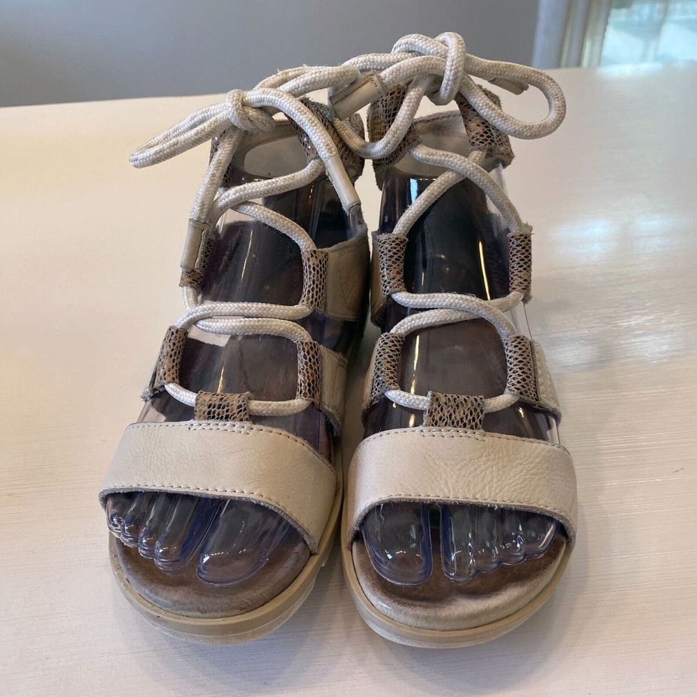 Sorel Joanie II Beige Sand Leather Lace Up Flats Sandals Women's‎ Size 6.5 - Picture 4 of 8